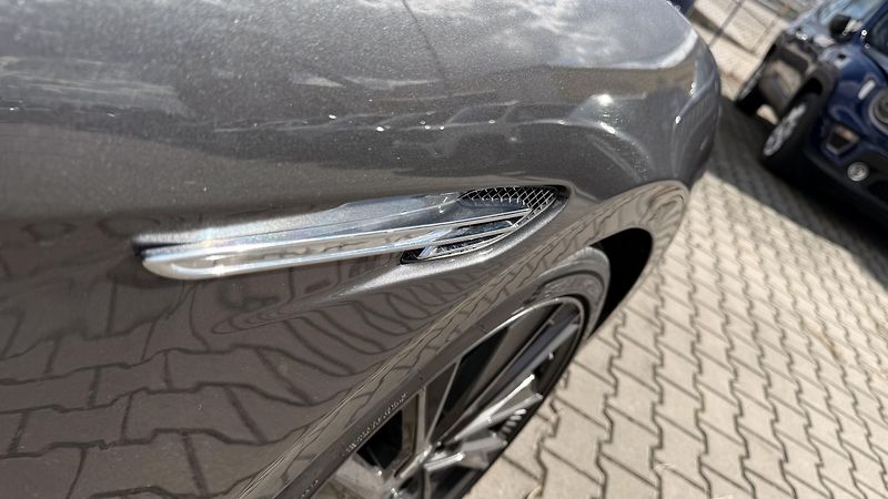 Bentley Flying Spur (2016) 6.0 W12,630PS-335KM/HOD,KRÁSNÝ - fotka 47 z 55