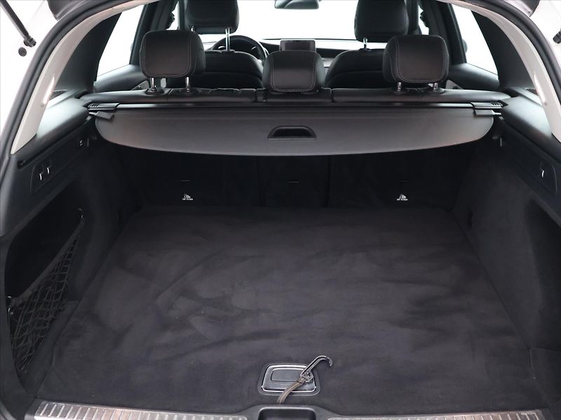 Mercedes-Benz GLC 2,1 220d 125kW AMG 4Matic CZ - fotka 10 z 33