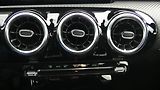 Mercedes-Benz Třídy A 180d - náhled 16