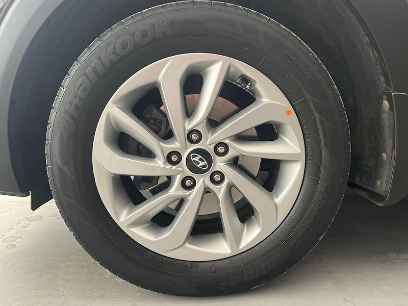 Hyundai Tucson 1.7 CRDI 85kW Best of Czech 4x - fotka 37 z 60