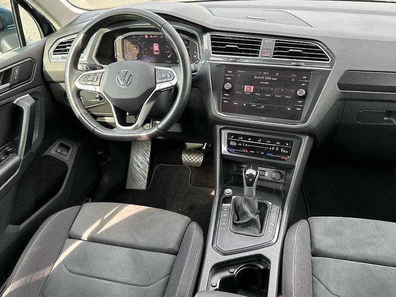 Volkswagen Tiguan ELEGANCE 1,4 TSI PHEV 6DSG 180 - fotka 5 z 23