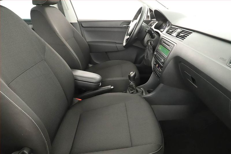 Škoda Rapid (2013) 1.2 TSI, Park. senzory - fotka 7 z 12