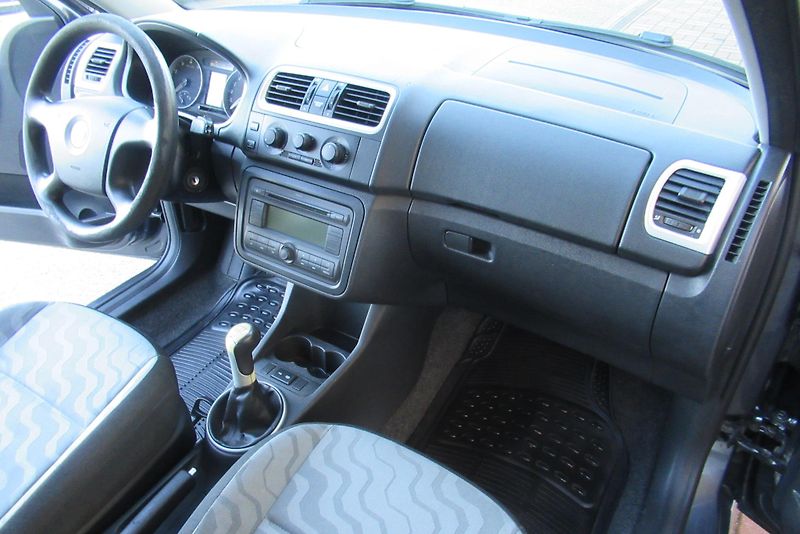Škoda Fabia 1.2 HTP KLIMA  - fotka 11 z 19