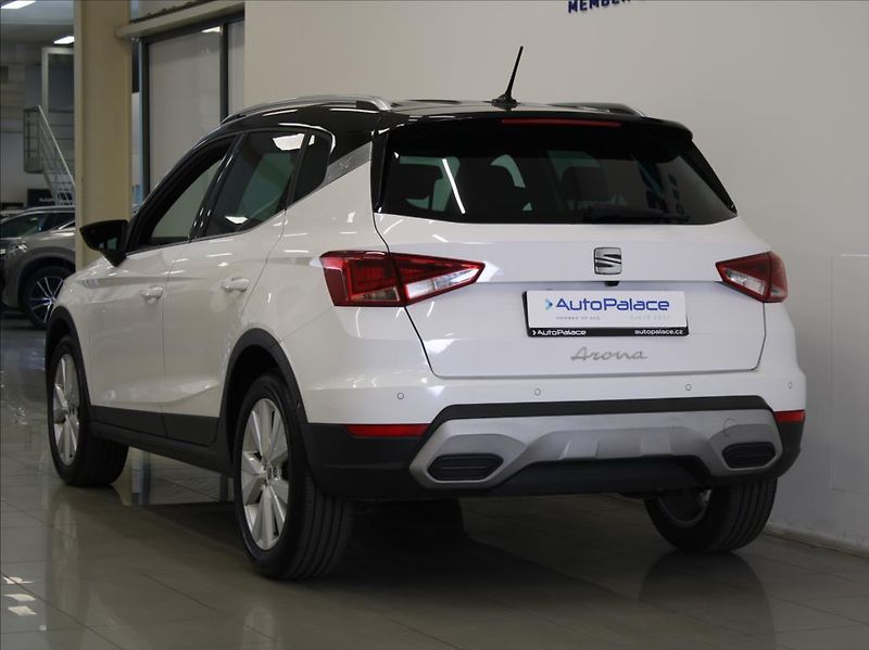 Seat Arona 1,0 TSi DSG Xperience 5L.Zár. - fotka 3 z 23