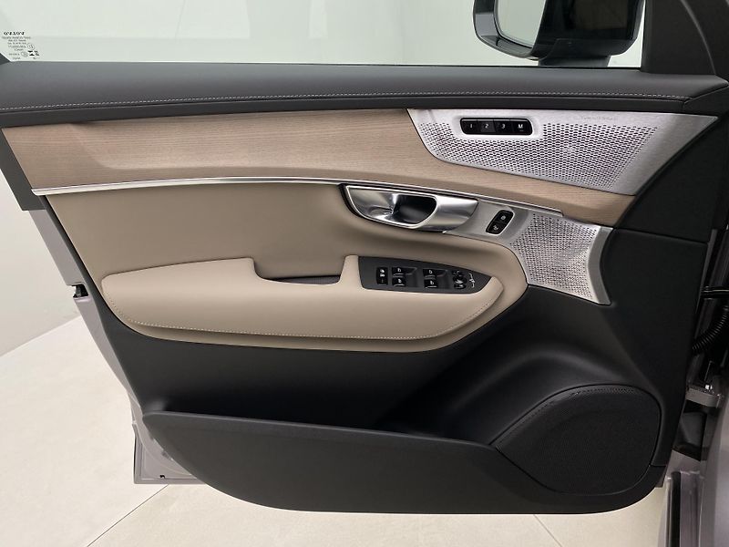 Volvo XC90 B5 AWD DARK ULTRA  REZERVACE - fotka 7 z 66