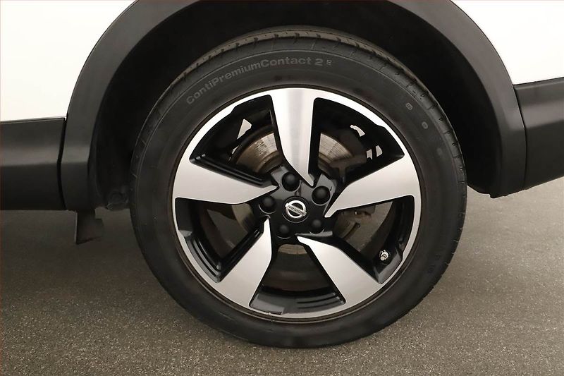 Nissan Qashqai (2015) 1.2 DIG-T, Navi, Tempomat - fotka 12 z 16