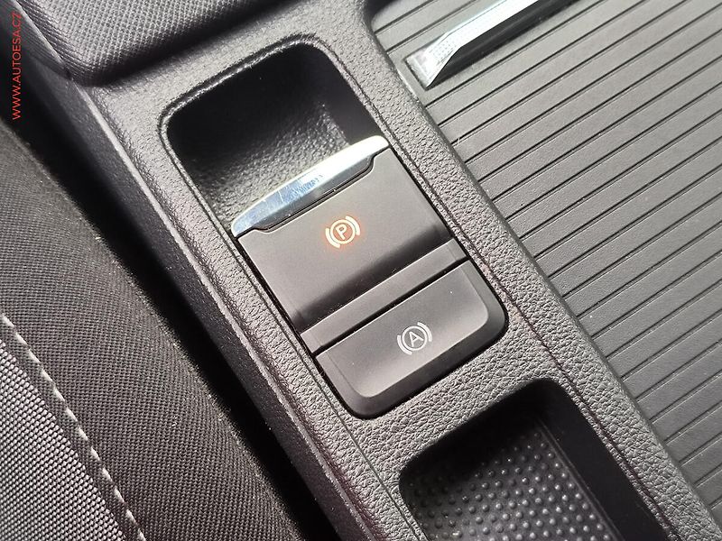 Škoda Octavia (2020) 2.0TDi, ČR, DSG, LED - fotka 18 z 26