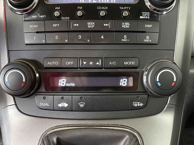 Honda CR-V (2009) 2.0i AWD, Elegance - fotka 13 z 15