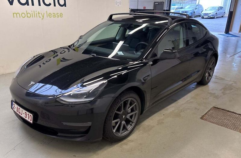 Tesla Model 3 (2021) Long Range Refresh - fotka 3 z 5