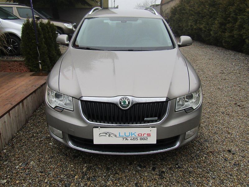 Škoda Superb (2011) 1.6 TDI 77kW - fotka 6 z 45