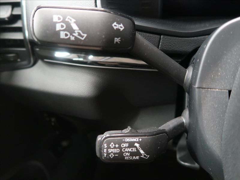 Škoda Karoq 2,0 TDI Scout 4x4 1.majitel - fotka 21 z 41