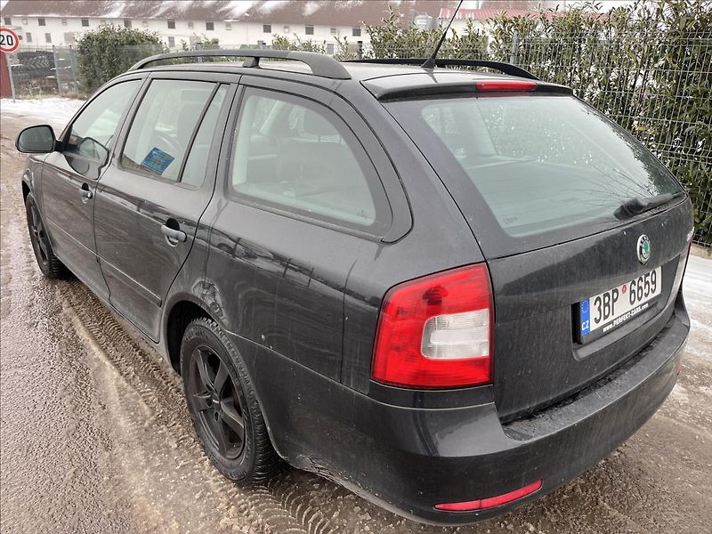 Škoda Octavia 1,2 TSi DSG KLIMA SERVIS STK - fotka 8 z 33