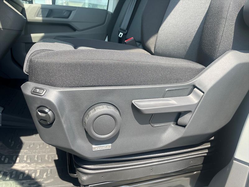 Volkswagen Crafter 35 130kW 8AU FWD DR - fotka 12 z 27