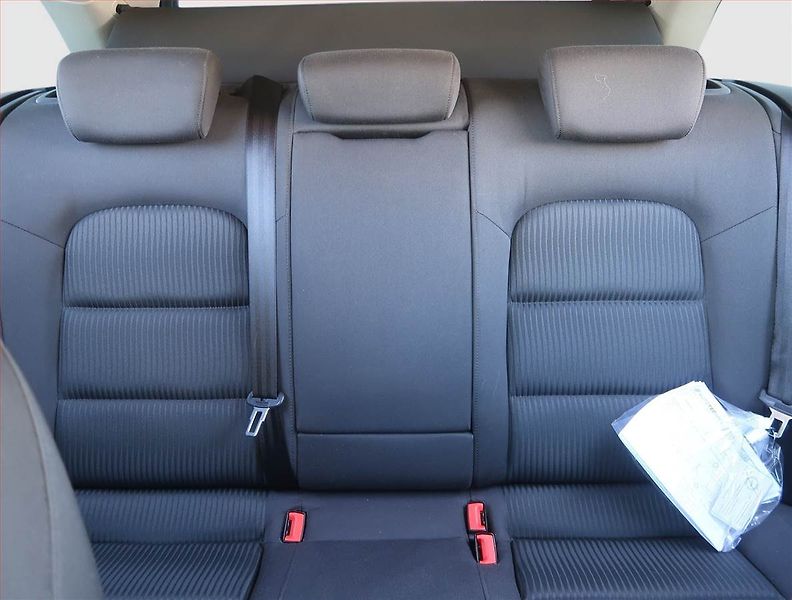 Audi A4 (2013) S-Line 2.0 TDI, 4X4, Automat - fotka 10 z 19