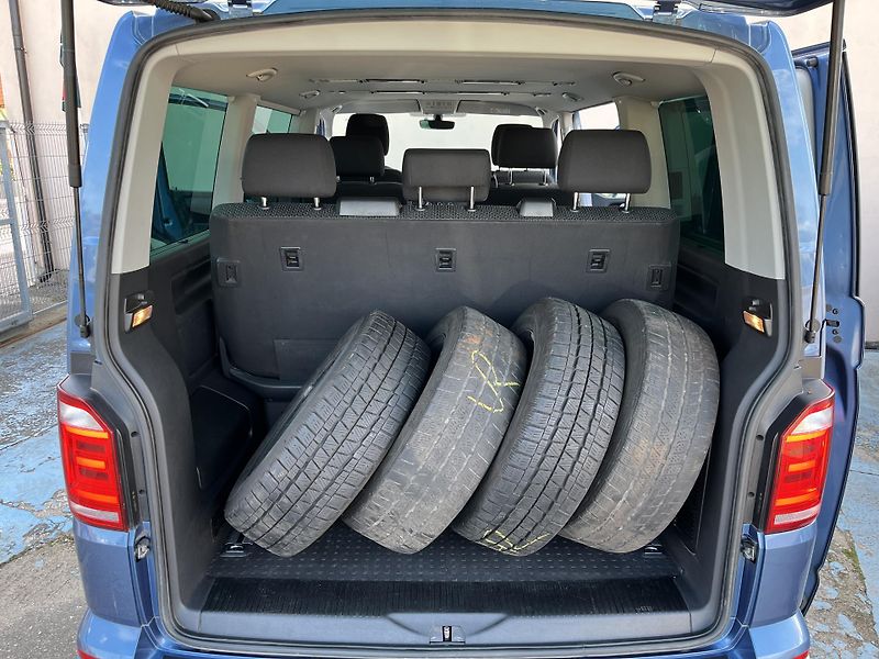 Volkswagen Multivan (2019) 2.0TDI*110KW*7MÍST*KAMERA*ACC  - fotka 15 z 33