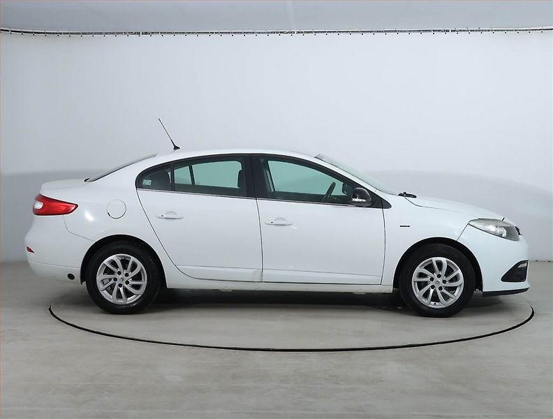 Renault Fluence (2015) 1.6 16V, LPG, Tempomat - fotka 6 z 19