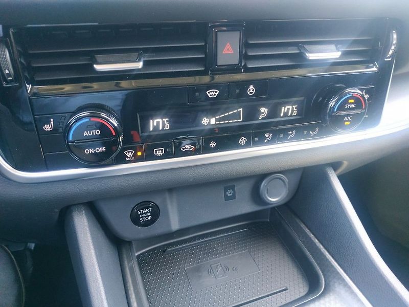 Nissan Qashqai 1.3T mHEV AT,2WD, SKLADEM - fotka 22 z 26