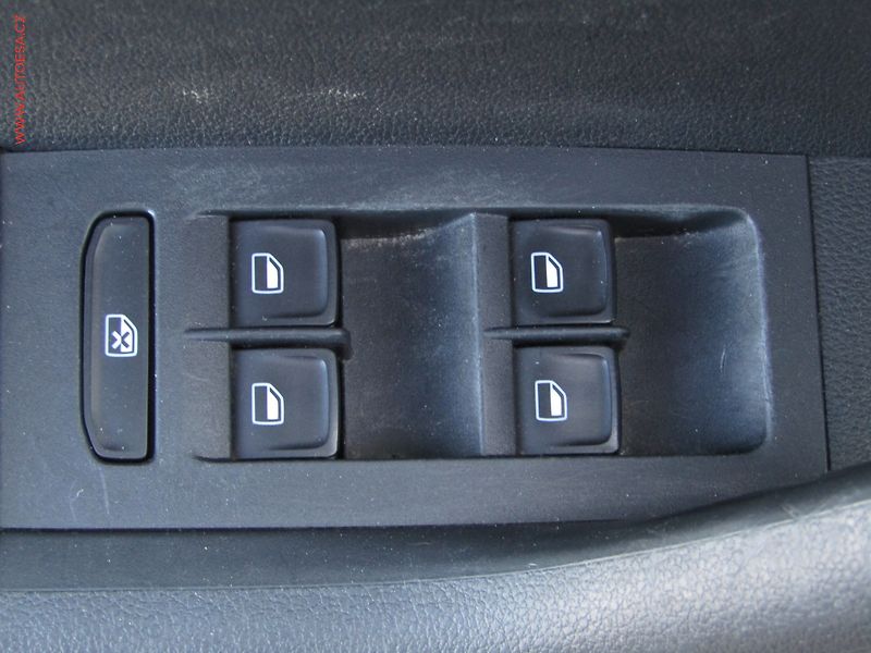 Škoda Octavia (2013) 2.0 TDi, Elegance, TZ, bixen - fotka 11 z 19