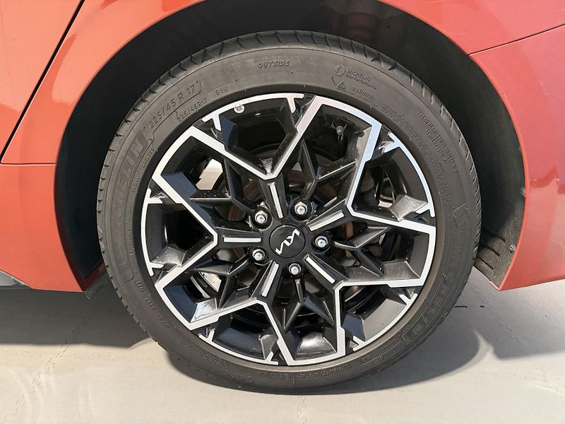 Kia Ceed 1.5 T-GDI GPF GT-Line Plus DCT - fotka 15 z 15