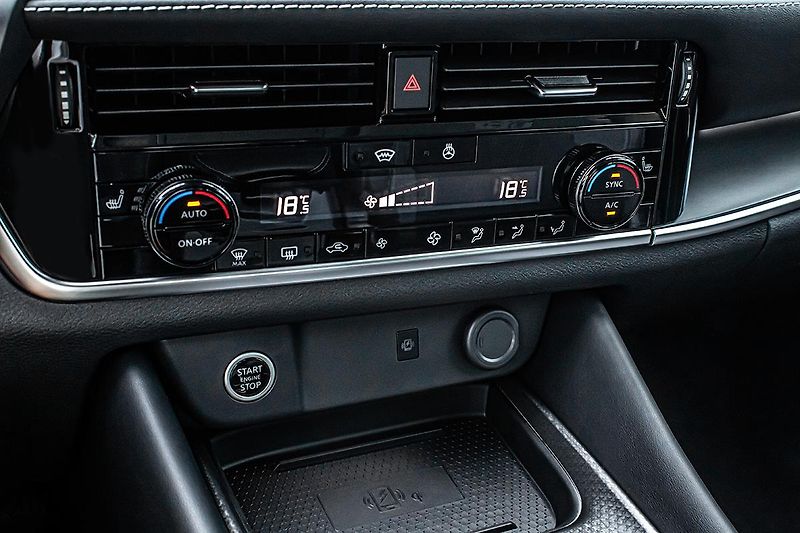 Nissan Qashqai (2026) 1,3 DIG-T  X-TRONIC N-CONNECTA - fotka 14 z 16