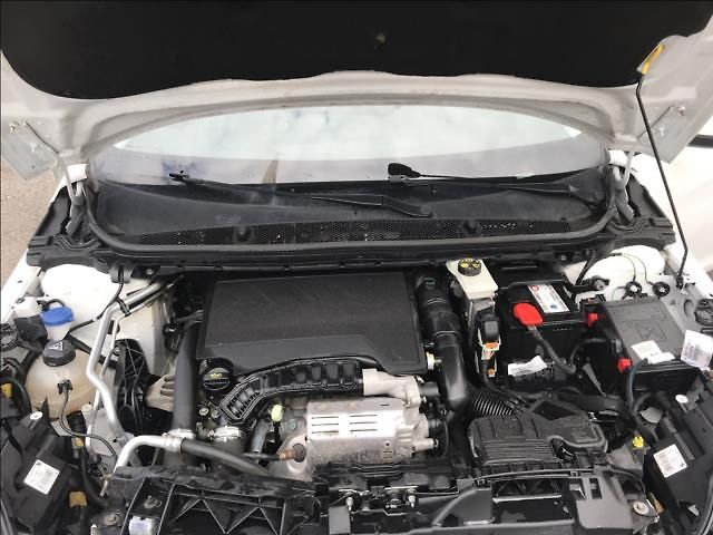 Peugeot 308 1.2 i 81 kW 95 000 km ČR 1.m - fotka 15 z 15