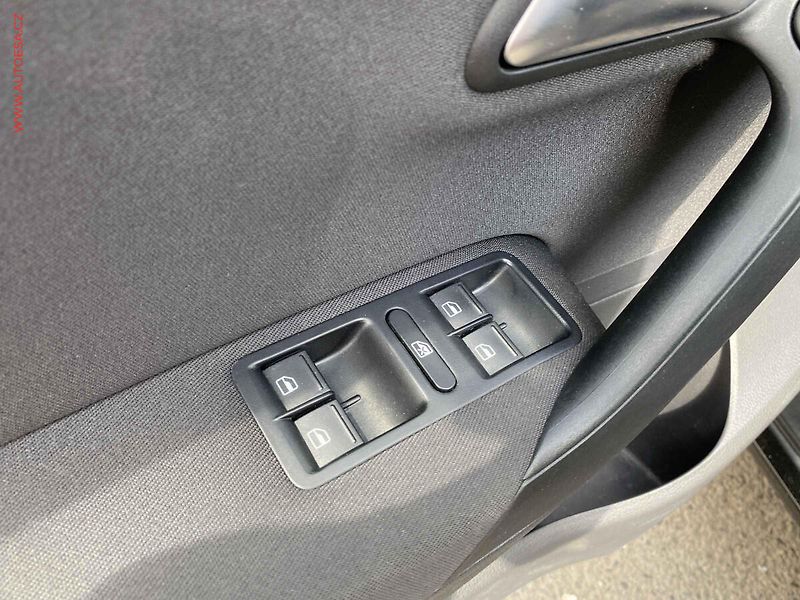Volkswagen Polo (2014) 1.2 TSi, STK6/28 - fotka 13 z 17
