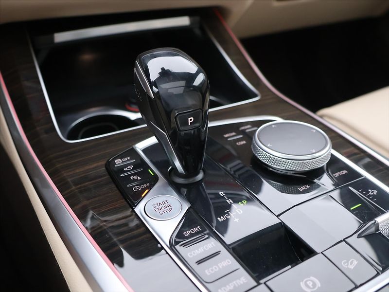 BMW X5 3,0 40 250kW xDrive Mpaket DPH - fotka 29 z 42