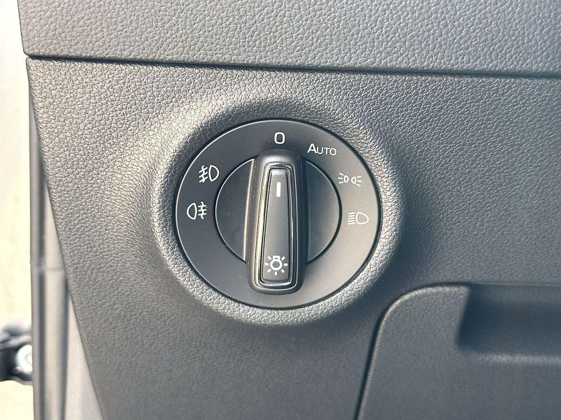 Škoda Karoq (2024) 1.5 TSI DSG Selection - fotka 19 z 33