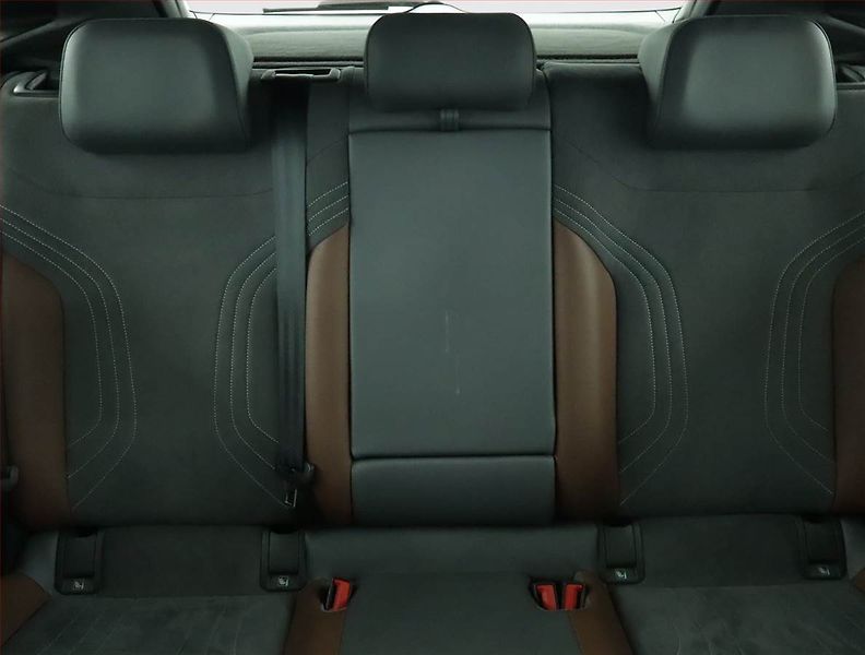 Volkswagen ID.4 (2020) 1st (82 kWh), SoH 89% - fotka 10 z 22