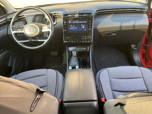 Hyundai Tucson (2022) 1.6 T-GDI/AT/1M.ČR/NAVI/ZÁRUKA - fotka 30 z 36