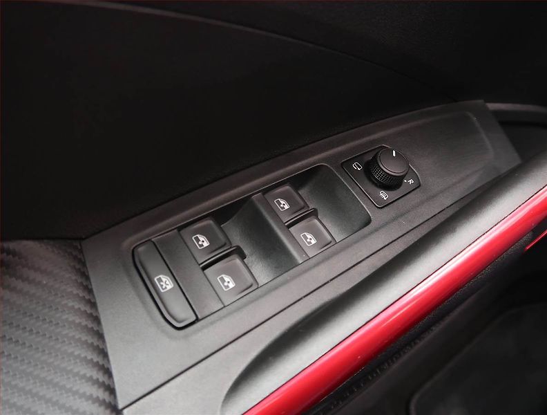 Škoda Fabia (2024) Monte Carlo 1.0 TSI - fotka 18 z 20