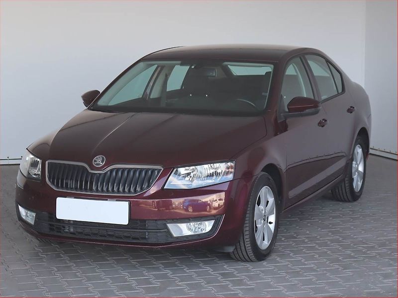 Škoda Octavia (2013) 2.0 TDI, Tempomat - fotka 2 z 19