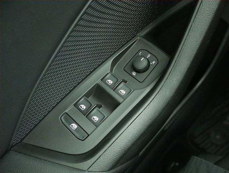 Škoda Octavia (2023) 2.0 TDI, ČR,1.maj, Serv.kniha - fotka 15 z 15