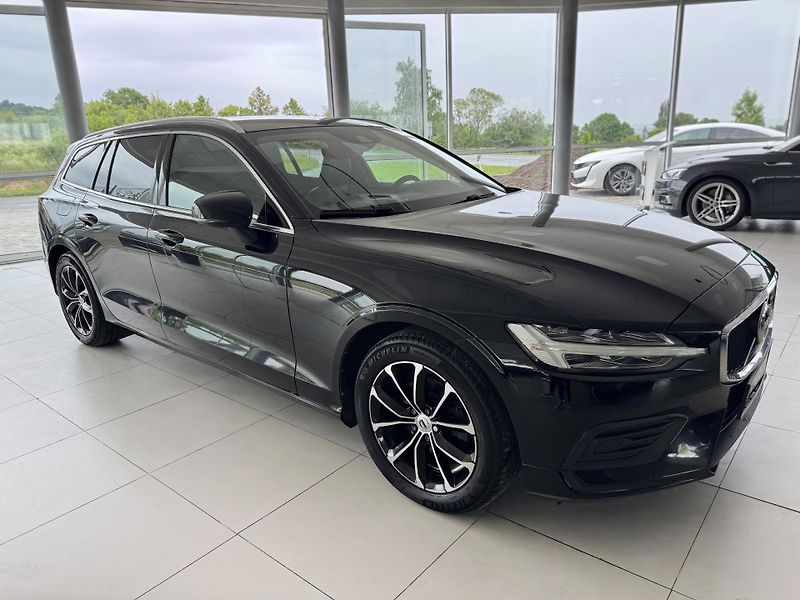 Volvo V60 D3 AUT*110kW*LED*KeyLess*DPH - fotka 4 z 34