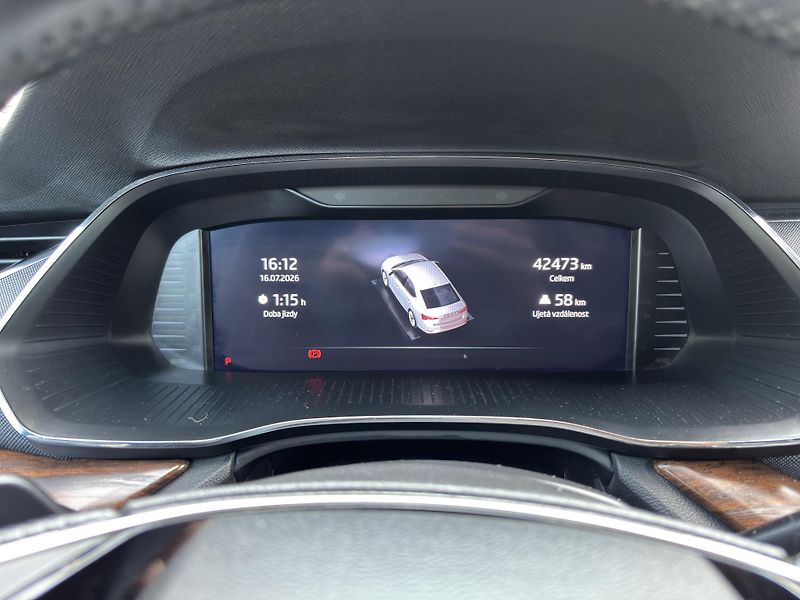 Škoda Octavia (2022) 2.0 TSI, 4x4, Style Plus - fotka 16 z 33