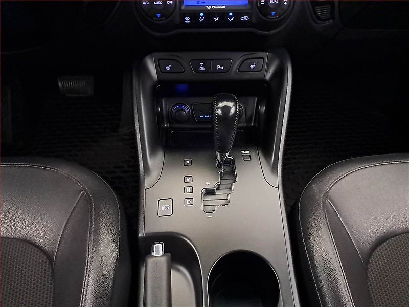 Hyundai ix35 (2014) 2.0 CRDi, 4X4, Automat - fotka 13 z 22