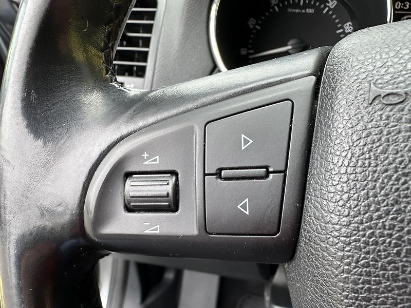 Škoda Yeti (2011) 1.2TSI/77kW *XENON*2.Maj.* 4x2 - fotka 7 z 36