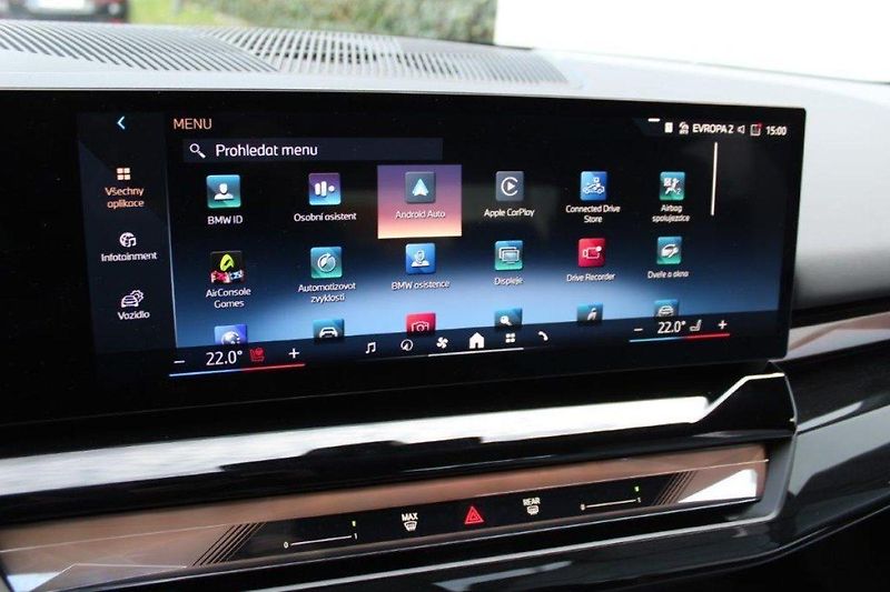 BMW i5 xDrive40 Sedan - fotka 22 z 27
