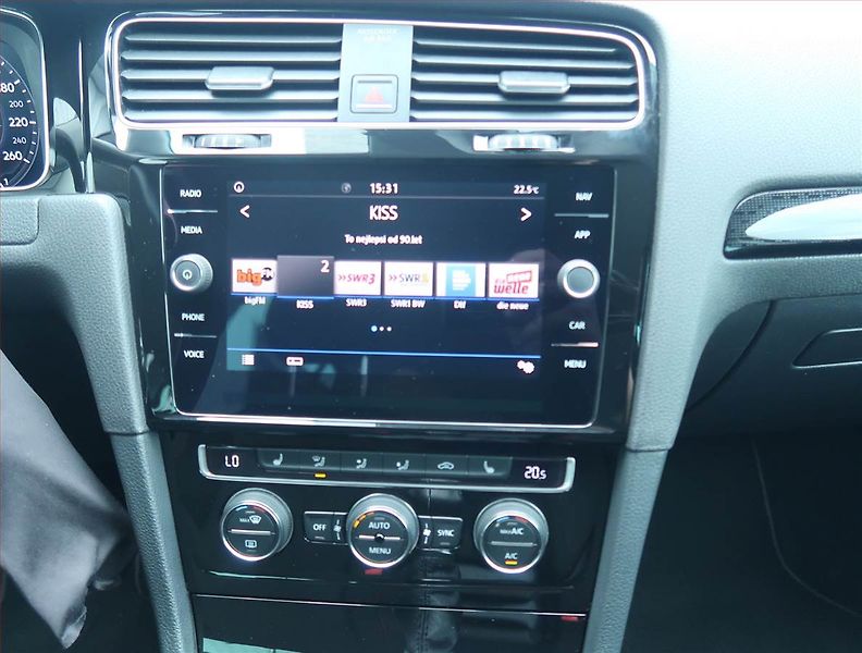 Volkswagen Golf (2017) 1.5 TSI, Navi, Tempomat - fotka 12 z 17