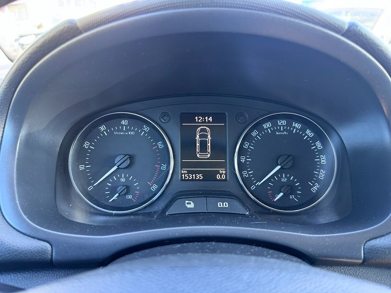 Škoda Roomster (2011) 1,2 TSI 77 KW KILOMETRY TAŽNÉ - fotka 25 z 50