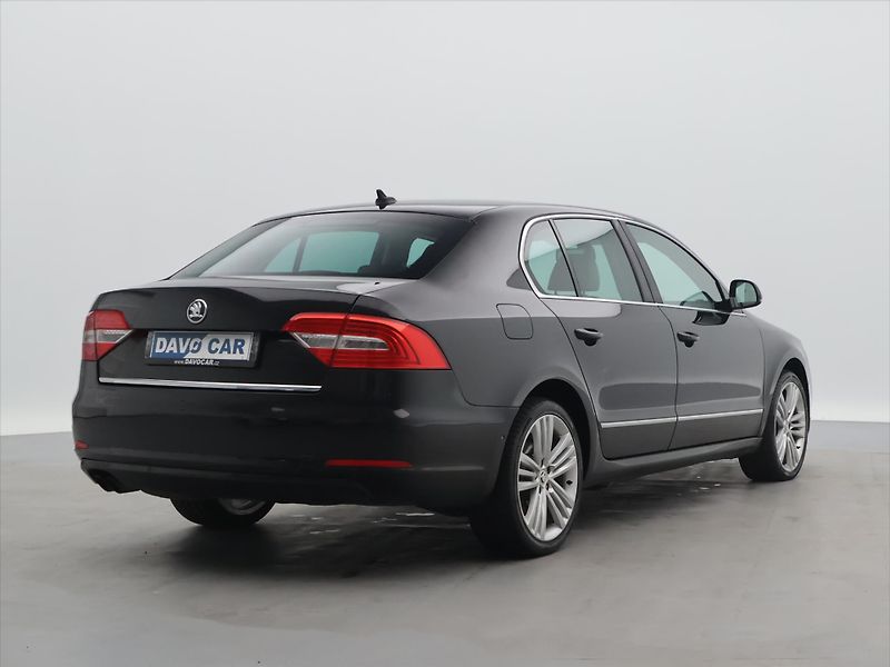 Škoda Superb 2.0 TDI 125kW Elegance CZ - fotka 7 z 26