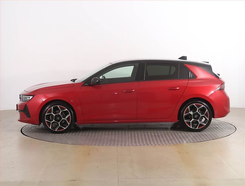 Opel Astra (2022) GS-Line 1.2 Turbo, Automat - fotka 3 z 20