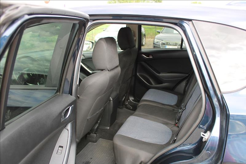Mazda CX-5 2,2 D Skyactiv  NAVI,XENONY,ČR - fotka 11 z 31