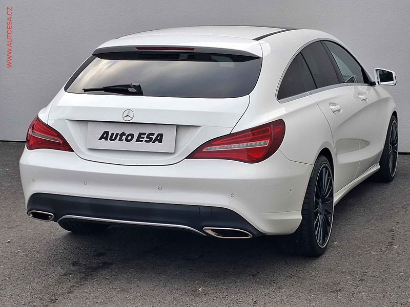 Mercedes-Benz CLA (2018) 1.6 i CLA200, Sport, LED, - fotka 4 z 18