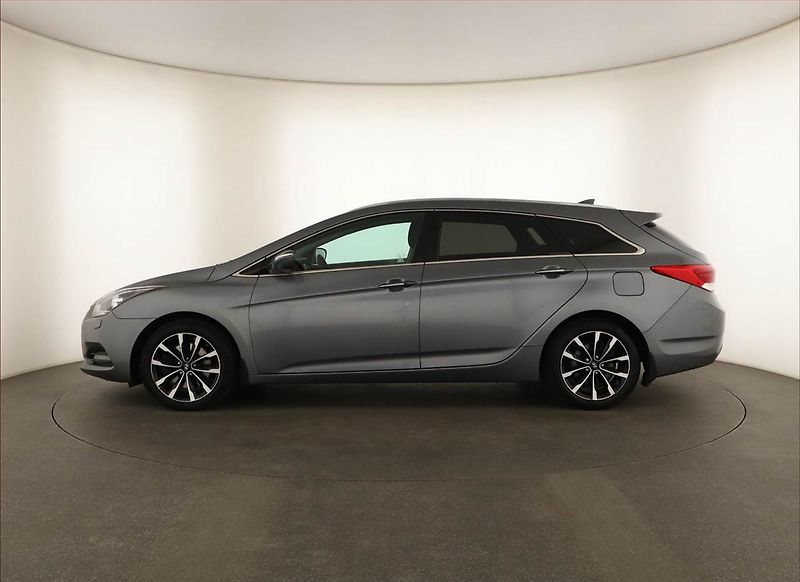 Hyundai i40 (2016) 1.7 CRDi, Navi, Tempomat - fotka 3 z 18