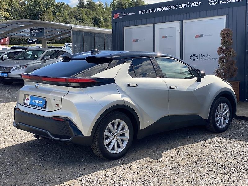 Toyota C-HR 2.0HEV, ČR, GR Sport, 4x4 - fotka 7 z 16