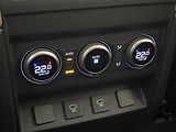 Land Rover Defender 110 D300 X-DYNAMIC AWD AUT CZ - náhled 31