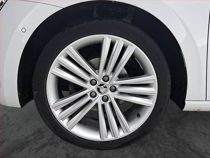 Škoda Scala (2019) 1.5 TSI, Automat, Serv.kniha - fotka 15 z 26