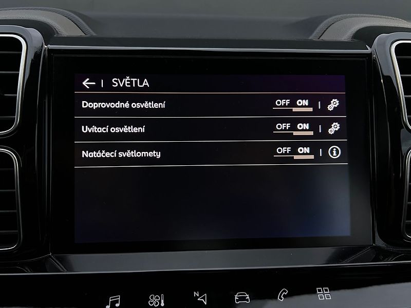 Citroën C5 Aircross (2019) 1.2 PureTech 96kW SHINE - fotka 39 z 49