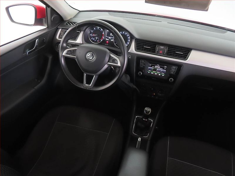 Škoda Rapid (2016) Ambition 1.2 TSI, ČR,1.maj - fotka 7 z 13